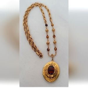 Vintage Amber Cabochon Gold Tone Oval Photo Locket Necklace W/Rolled Gold Chain